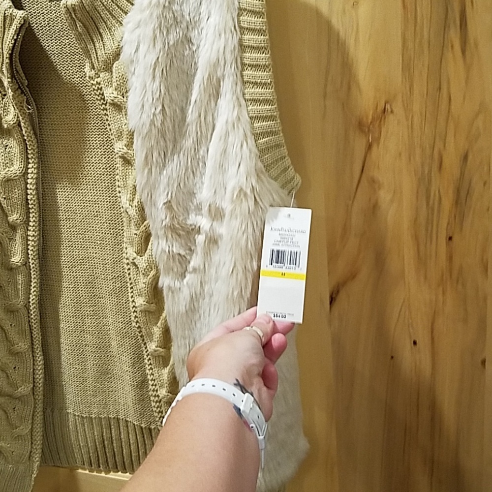 Fur vest - Picture 4 of 4